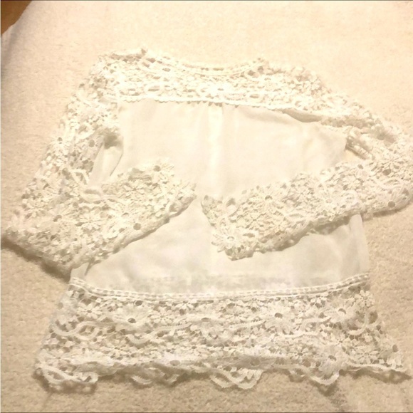 Tops - Floral lace sleeve sheer boho top